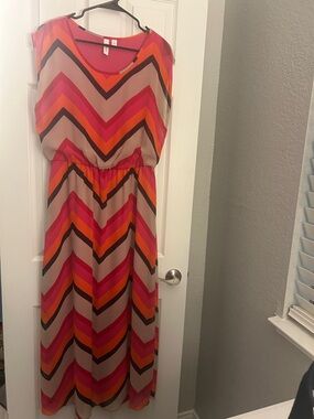 Tacera Chevron Maxi Dress in Pink, Orange & Black size L